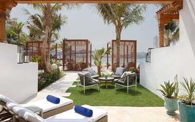 Lagoon Beach Room