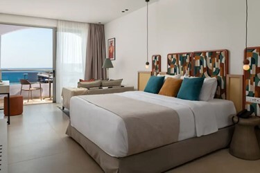 Junior Suite Lifestyle with Sea View