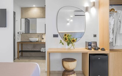 Elegant Double Room Inland View