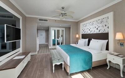 King Suite Sea View With Jacuzzi