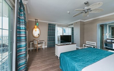 King Suite Sea View With Jacuzzi
