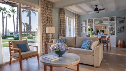 One Bedroom Premium Beach Suite Sea View