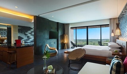 One-Bedroom Executive Suite with View