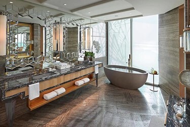Mandarin Sea Front Suite