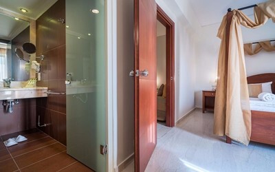 Deluxe Suite Main Building 