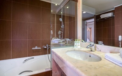 Deluxe Suite Main Building 