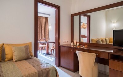 Deluxe Suite Main Building 