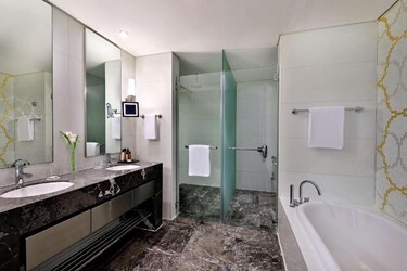 Junior Suite - Level 45