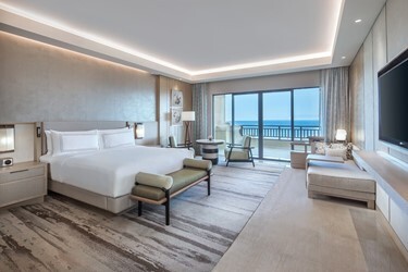 1 BR Ocean View Suite - 1 King
