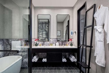 King Exec 1 Bedroom Ste-Vw