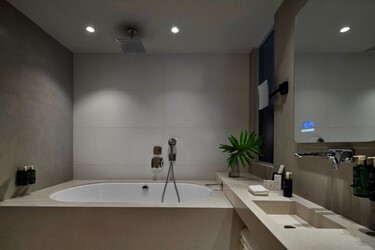 Executive Suite Sea Front with Private Pool