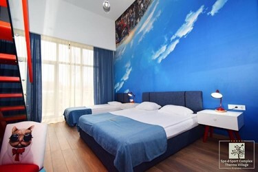 MEZ Maisonette Spiderman