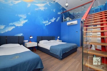 MEZ Maisonette Spiderman