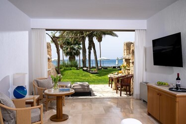 Executive Beach Suite Sea View