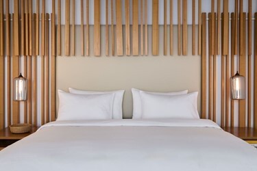 Villa White Seafront Prive Pool