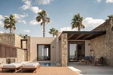 Luxury Suite Sea Front Private Pool