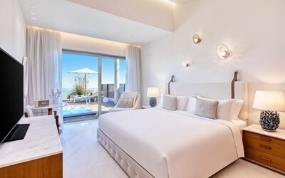 pavilion retreat sea view with outdoor jacuzzi 