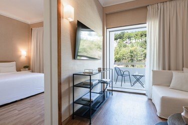 Apartment Family Grand with Inland View