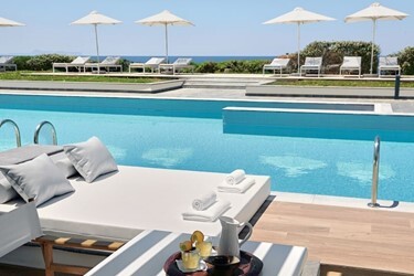 Swim-Up Guestroom Sea View with Garden