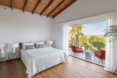 Suite 2 Bedroom Bungalow with Sea View