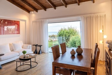 Suite 2 Bedroom Bungalow with Sea View
