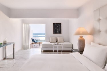 Open Plan Suite Sea View