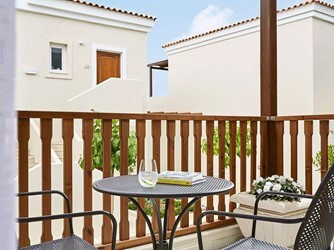 Family Room Junior Casa Marina Garden View