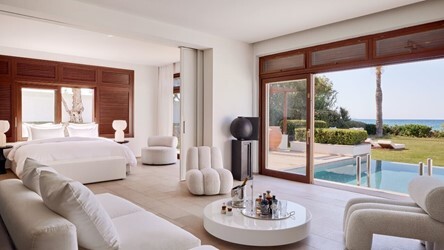 Grand Royal Residence Sea Front With Two Private Pools & Extensive Garden