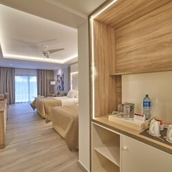 2 Double Beds Deluxe Junior Suite