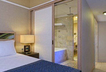 Family Dublex Pool Suite Side Sea View
