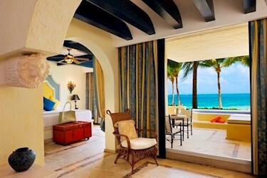 Ocean Front One Bedroom Suite with Plunge Pool