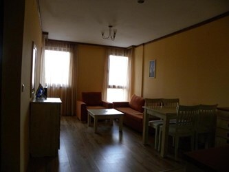 One Bedroom Apartment With Balcony