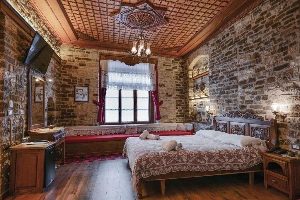 Отель Bineri Hotel 4*