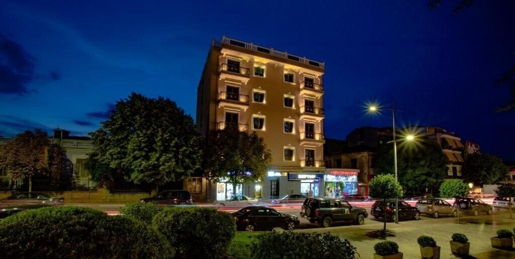 Готель Christi's Hotel Borova 4*