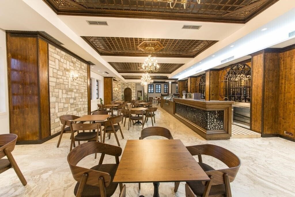 Зображення Hotel Onufri Berat 4*