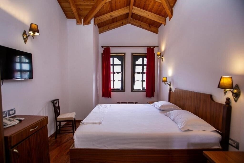 Фотографія Hotel Onufri Berat 4*
