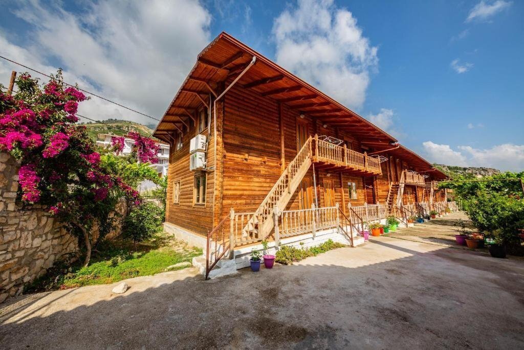 Фотографія Luiza Guest House 3*