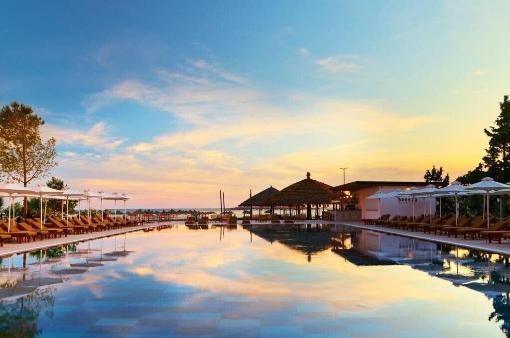 Готель Tropikal Resort 4*