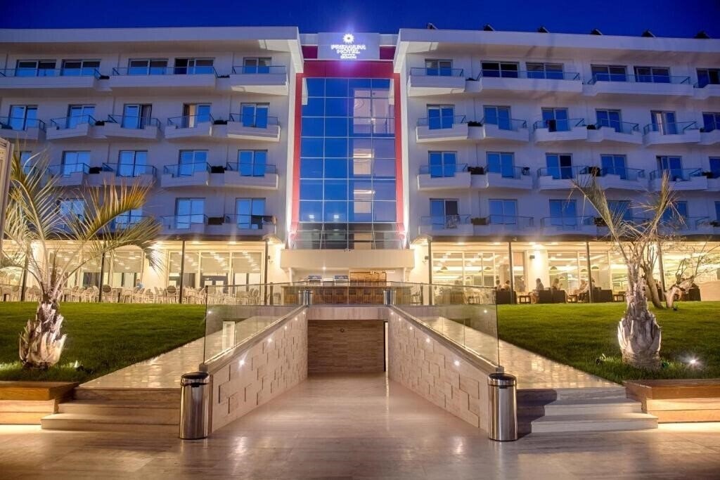 Отель Premium Beach Hotel 5*