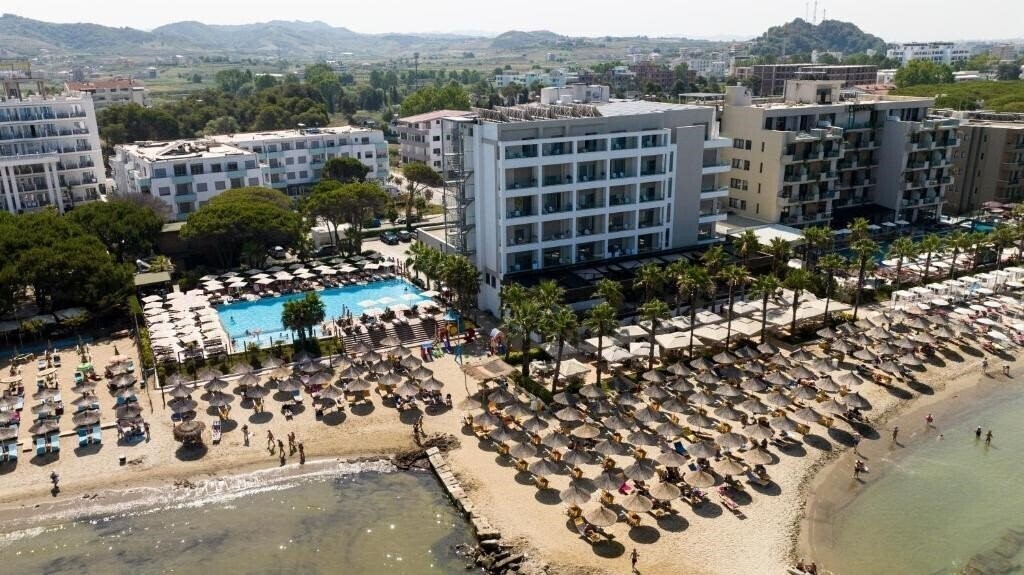 Готель Hotel Grint 4*