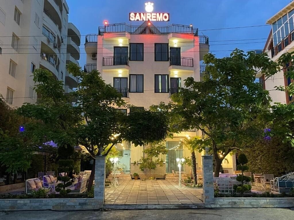 Отель Sanremo Hotel Restorant 3*