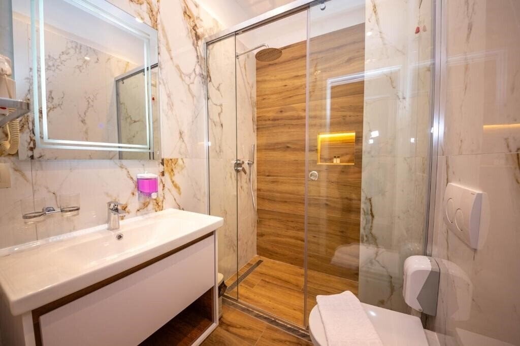 Фотографія Hotel Vila Misiri 3*