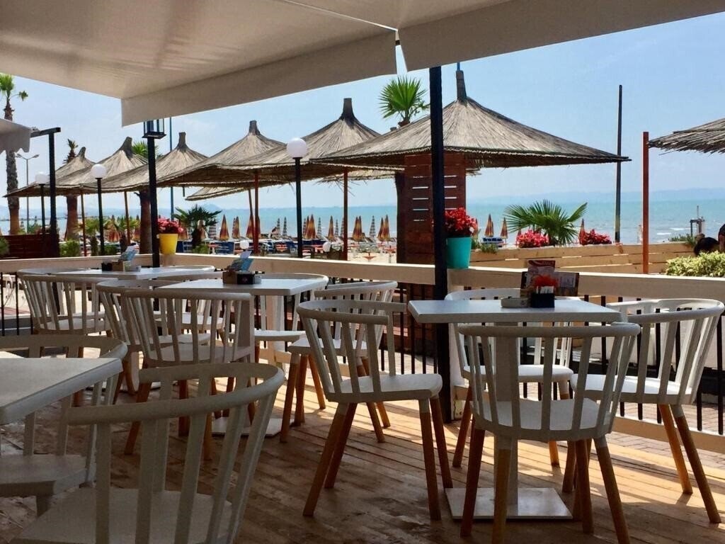 Отель Sunrise Hotel Cameria 3*