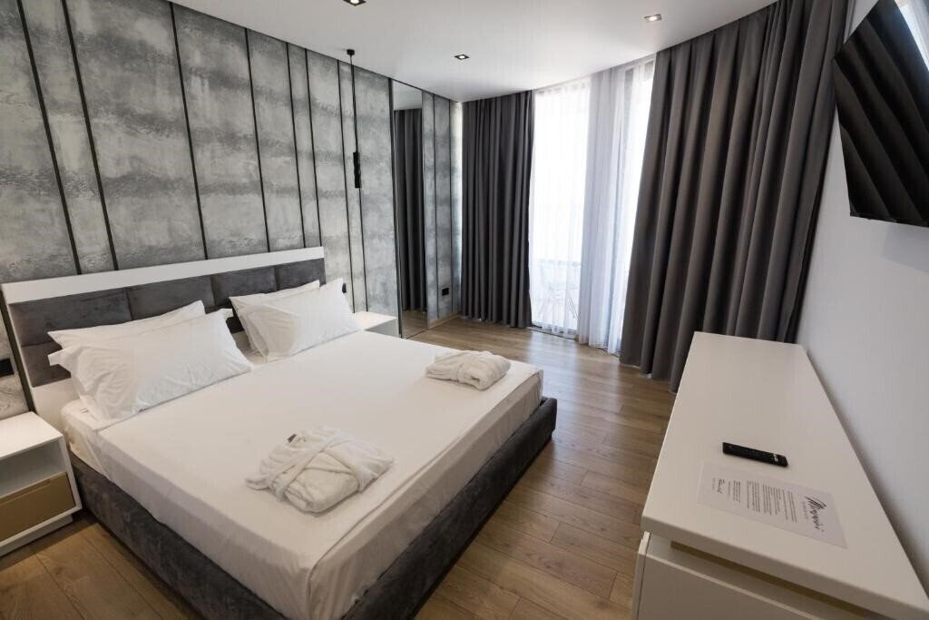 Картинка Mirage 4*