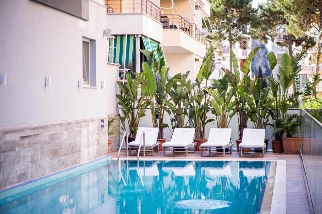 Готель Amfora Hotel & Spa 4*