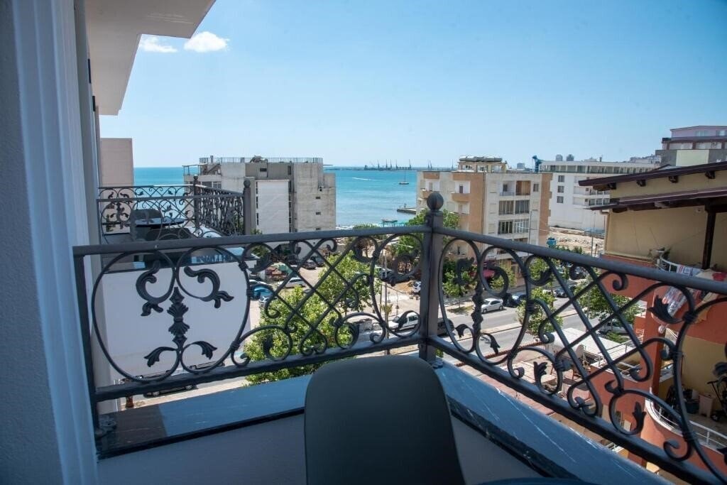 Фото Hotel Lubjana 4*