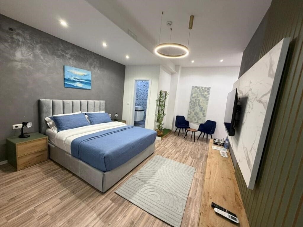 Отель Peaky Hotel 4*