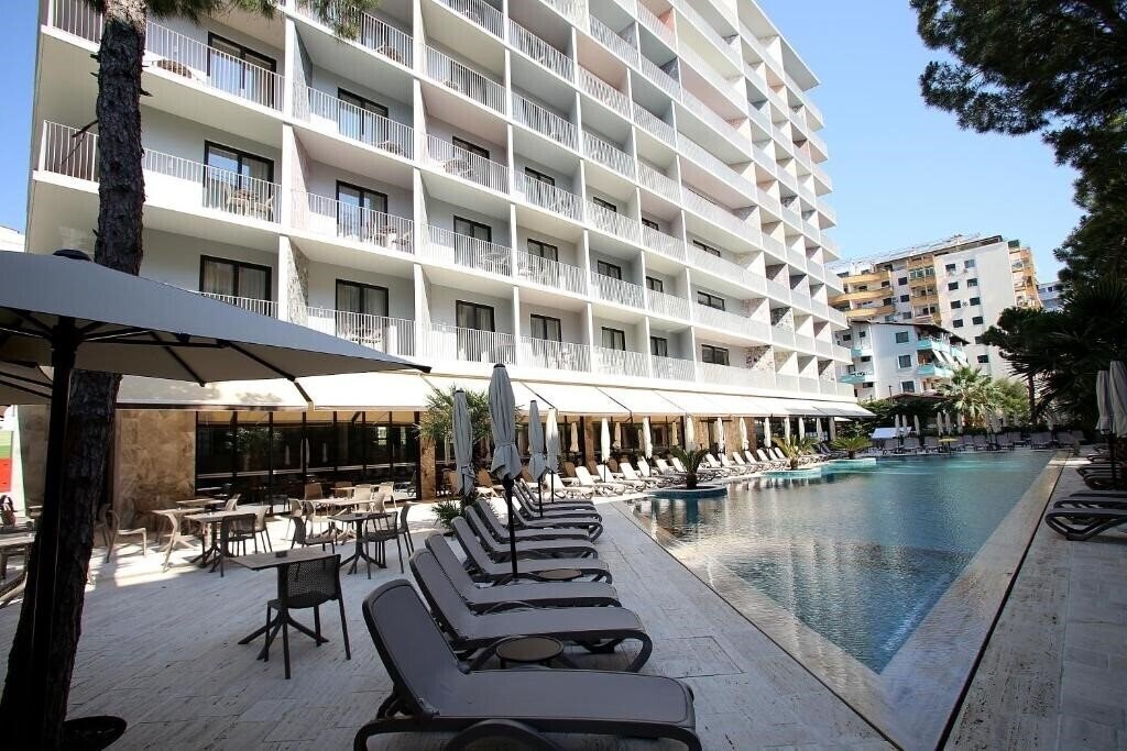 Отель Durres Bay 4*