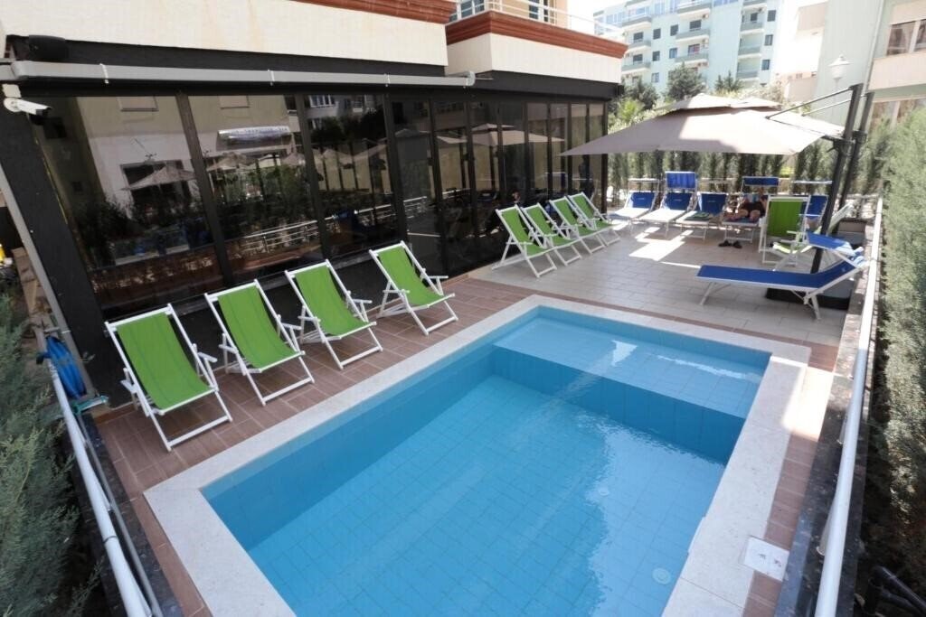 Отель Alvin Comfort Hotel 3*
