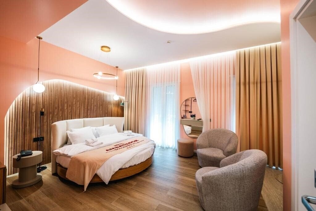 Фото Ambasador Hotel 4*